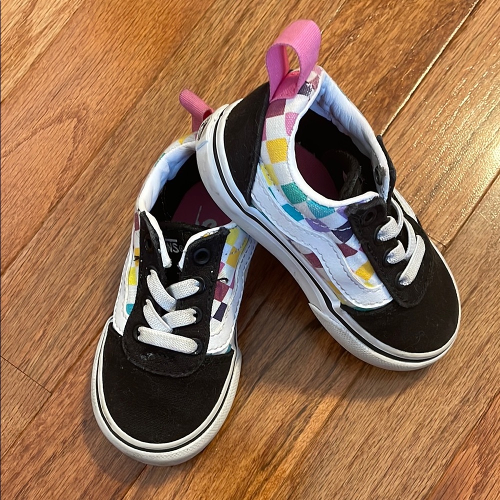 Vans Black and Multicolor Checkered Sneakers with stretch laces